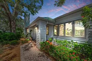 10425 Longwood Dr, Seminole, FL 33777 - Photo 55