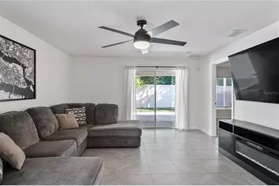 37209 Kings Crown Drive, Zephyrhills, FL 33541 - Photo 5