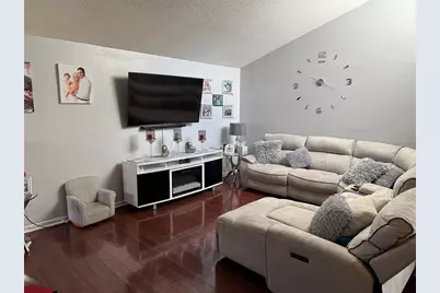 5102 Crestmore Court, Tampa, FL 33624 - Photo 7