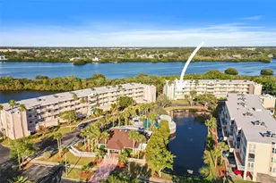 6251 Shoreline Dr, Saint Petersburg, FL 33708 - Photo 1