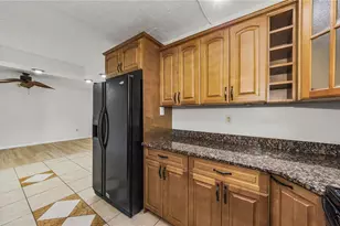 1109 Pine Ridge Cir W, Tarpon Springs, FL 34688 - Photo 19