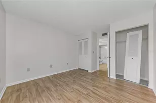 1109 Pine Ridge Cir W, Tarpon Springs, FL 34688 - Photo 29