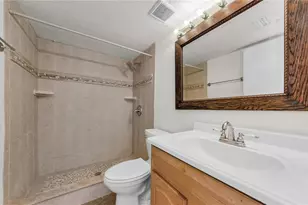 1109 Pine Ridge Cir W, Tarpon Springs, FL 34688 - Photo 27