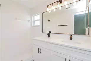 565 Terranova Cir, Winter Haven, FL 33884 - Photo 9