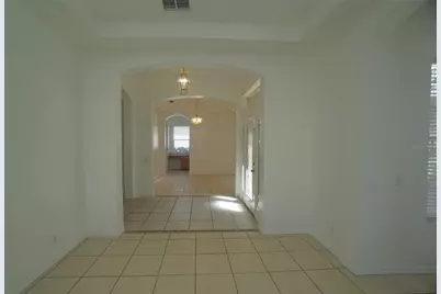 10214 Evergreen Hill Drive, Tampa, FL 33647 - Photo 5