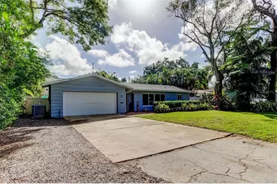 227 Palm Lane N, Saint Petersburg, FL 33710 - Photo 3