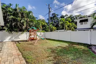 227 Palm Ln N, Saint Petersburg, FL 33710 - Photo 63