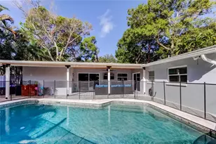 227 Palm Ln N, Saint Petersburg, FL 33710 - Photo 55