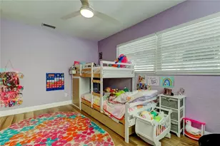 227 Palm Ln N, Saint Petersburg, FL 33710 - Photo 37