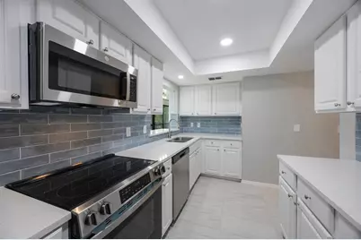 13016 Village Chase Circle #13016, Tampa, FL 33618 - Photo 21