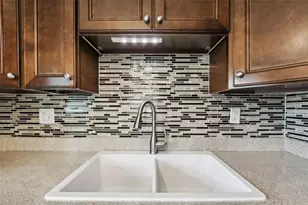 11902 Boynton Ln, New Port Richey, FL 34654 - Photo 5
