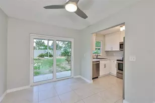 469 Florida Cir N, Apollo Beach, FL 33572 - Photo 7