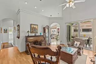 1815 Wood Trail St, Tarpon Springs, FL 34689 - Photo 11