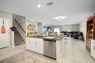 5430 Blue Azure Dr, Wimauma, FL 33598 - Photo 9