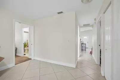 2137 W Juneau Street, Tampa, FL 33604 - Photo 13