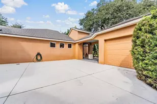 7900 Umbrella Pine Way, Sarasota, FL 34241 - Photo 5