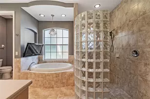 7900 Umbrella Pine Way, Sarasota, FL 34241 - Photo 19