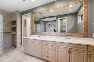 7900 Umbrella Pine Way, Sarasota, FL 34241 - Photo 21