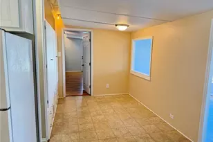 6830 Americana Dr NE, Saint Petersburg, FL 33702 - Photo 7