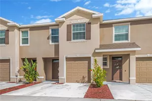 762 Barclay Wood Dr, Ruskin, FL 33570 - Photo 1