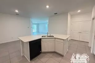 2373 Bending Bonsai Dr, Wesley Chapel, FL 33543 - Photo 15