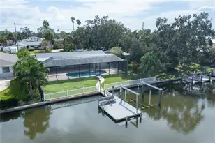 5119 Venetian Blvd NE, Saint Petersburg, FL 33703 - Photo 7