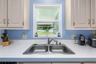 4050 Carefree Way, Zephyrhills, FL 33541 - Photo 11