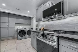2102 E Annie St, Tampa, FL 33612 - Photo 11
