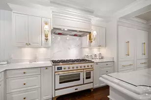 1021 Bay Esplanade, Clearwater Beach, FL 33767 - Photo 23