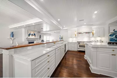 1021 Bay Esplanade, Clearwater Beach, FL 33767 - Photo 27