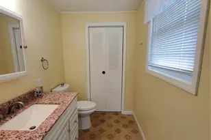 4851 W Gandy Blvd, Tampa, FL 33611 - Photo 13