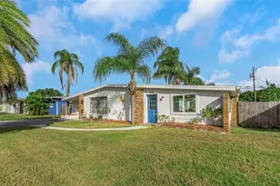676 Orangewood Dr, Dunedin, FL 34698 - Photo 5