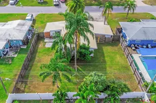 676 Orangewood Dr, Dunedin, FL 34698 - Photo 41