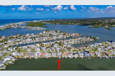 219 176th Avenue E, Redington Shores, FL 33708 - Photo 3