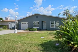 219 176th Ave E, Redington Shores, FL 33708 - Photo 7