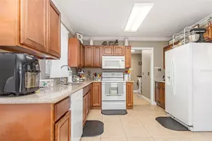 2228 Palmview Cir E, Auburndale, FL 33823 - Photo 13