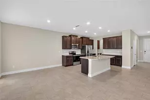 2546 Warren Acres Blvd, Wesley Chapel, FL 33543 - Photo 15