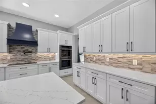 4310 70th Ave E, Ellenton, FL 34222 - Photo 13