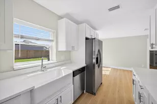 3810 W Leila Ave, Tampa, FL 33616 - Photo 15