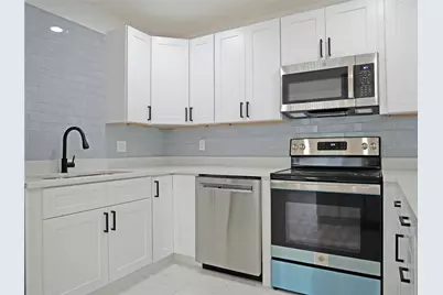 5014 Dr Martin Luther King Jr Street S, Saint Petersburg, FL 33705 - Photo 3