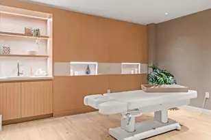 1020 Sunset Point Rd, Clearwater, FL 33755 - Photo 39