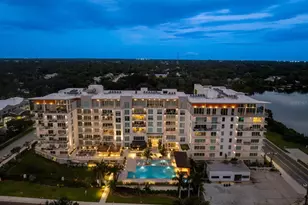 1020 Sunset Point Rd, Clearwater, FL 33755 - Photo 7