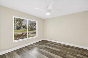 905 Serpentine Dr S, Saint Petersburg, FL 33705 - Photo 35