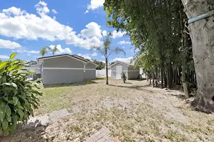 8721 N River Forest Circle, Tampa, FL 33604 - Photo 39