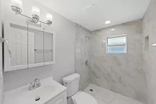 8721 N River Forest Circle, Tampa, FL 33604 - Photo 29