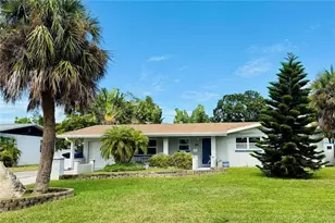 4125 Barracuda Dr SE, Saint Petersburg, FL 33705 - Photo 1