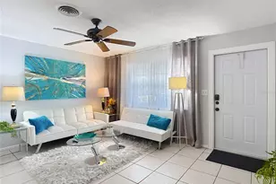 139 Southeast Jefferson Cir N, Saint Petersburg, FL 33703 - Photo 17