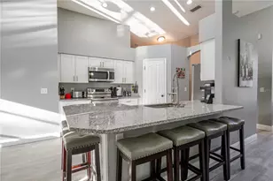 1001 English Bluffs Ct, Brandon, FL 33511 - Photo 9