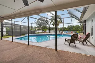 3903 Dunaire Dr, Valrico, FL 33596 - Photo 7