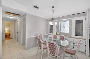 521 San Clemente Cir, North Port, FL 34287 - Photo 9
